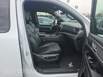 2023 Jeep Wagoneer L Series II - miniatura 8