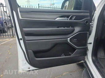 2023 Jeep Wagoneer L Series II - miniatura 9