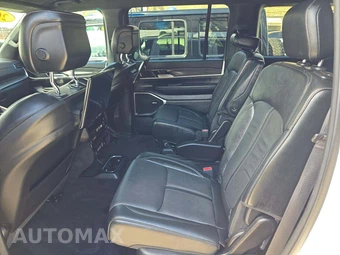 2023 Jeep Wagoneer L Series II - miniatura 13