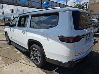 2023 Jeep Wagoneer L Series II - miniatura 2