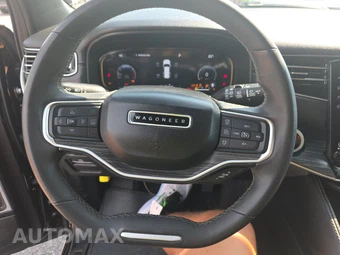 2023 Jeep Wagoneer L Series III - miniatura 10