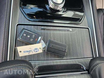 2023 Jeep Wagoneer L Series III - miniatura 8