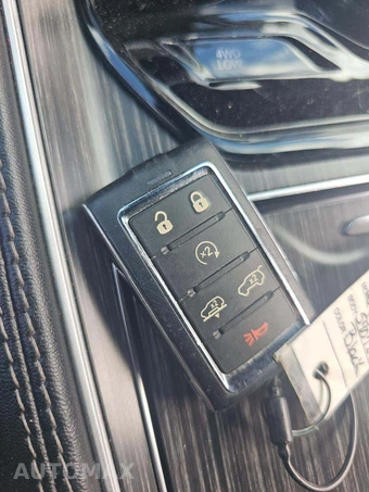 2023 Jeep Wagoneer L Series III - miniatura 5