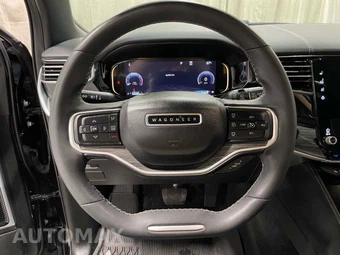 2023 Jeep Wagoneer L Series III - miniatura 11