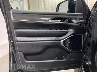 2023 Jeep Wagoneer L Series III - miniatura 8