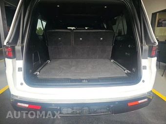 2023 Jeep Wagoneer L Series III - miniatura 16