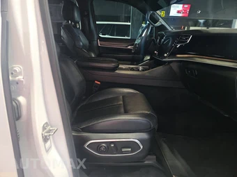 2023 Jeep Wagoneer L Series III - miniatura 8