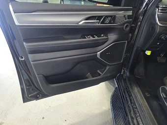 2023 Jeep Wagoneer Series II Carbide - miniatura 9