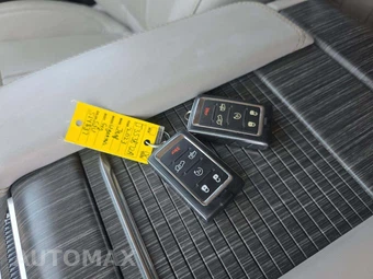 2023 Jeep Wagoneer Series III - miniatura 5