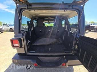 2023 Jeep Wrangler 4 Door Sahara - miniatura 11