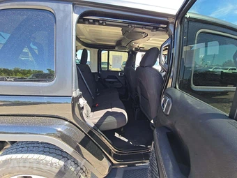 2023 Jeep Wrangler 4 Door Sahara - miniatura 13