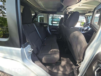 2023 Jeep Wrangler 4 Door Sahara - miniatura 16
