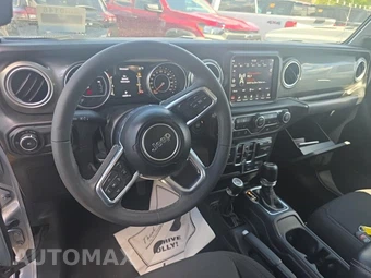 2023 Jeep Wrangler 4 Door Sahara - miniatura 14