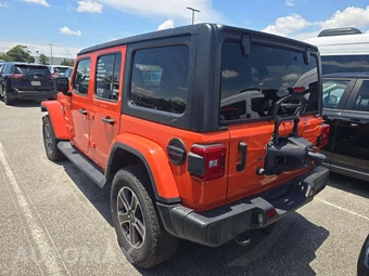 2023 Jeep Wrangler 4 Door Sahara - miniatura 2