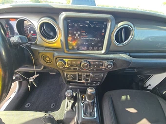 2023 Jeep Wrangler 4 Door Sahara - miniatura 11