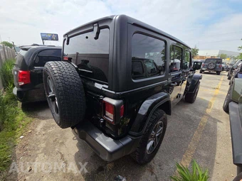 2023 Jeep Wrangler 4 Door Sahara - miniatura 3