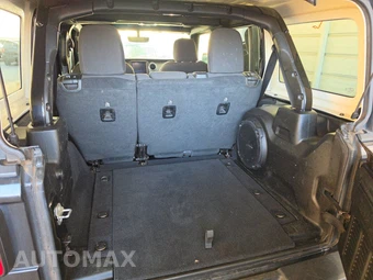 2023 Jeep Wrangler 4 Door Sahara - miniatura 16