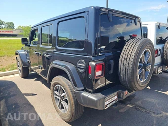 2023 Jeep Wrangler 4 Door Sahara - miniatura 2