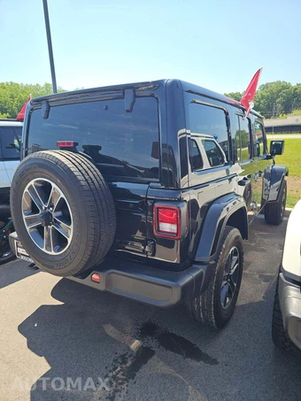 2023 Jeep Wrangler 4 Door Sahara - miniatura 3