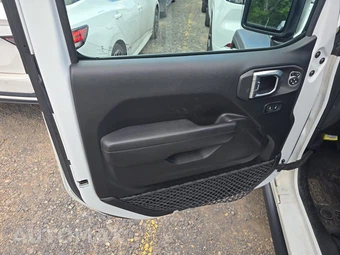 2023 Jeep Wrangler 4 Door Willys - miniatura 9