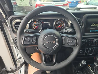 2023 Jeep Wrangler 4 Door Willys - miniatura 10