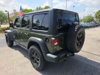 2023 Jeep Wrangler 4 Door Willys - miniatura 2
