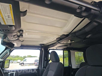 2023 Jeep Wrangler 4 Door Willys - miniatura 8