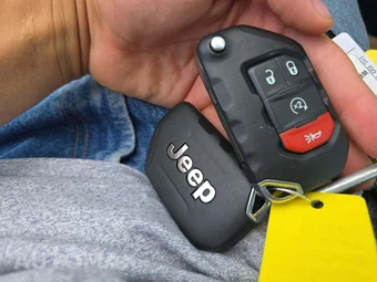 2023 Jeep Wrangler 4xe 4 Door Sahara - miniatura 5