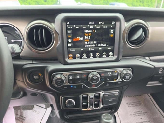 2023 Jeep Wrangler 4xe 4 Door Willys - miniatura 7