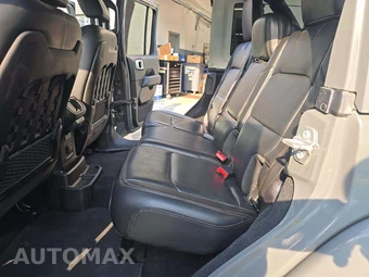 2023 Jeep Wrangler Rubicon 392 - miniatura 10