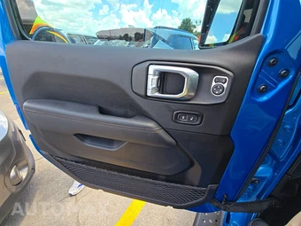 2023 Jeep Wrangler Rubicon 392 - miniatura 9