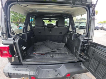 2023 Jeep Wrangler Rubicon 392 - miniatura 14