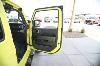 2023 Jeep Wrangler Rubicon 392 - miniatura 10