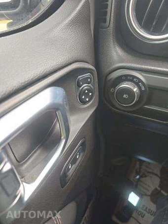 2023 Jeep Wrangler Rubicon 392 - miniatura 32