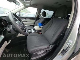 2023 Kia Carnival MPV LX 121.7" WB - miniatura 6