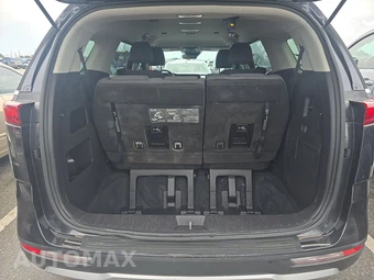 2023 Kia Carnival MPV LX 121.7" WB - miniatura 17
