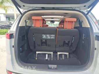 2023 Kia Carnival MPV SX Prestige 121.7" WB - miniatura 12