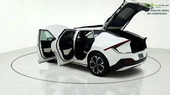 2023 Kia EV6 GT-Line – miniatura 12