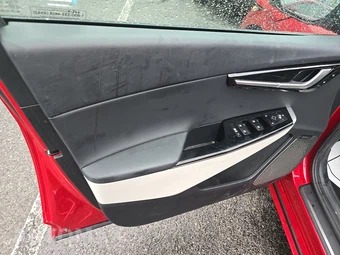 2023 Kia EV6 GT-Line – miniatura 9