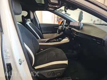 2023 Kia EV6 GT-Line – miniatura 8