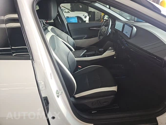 2023 Kia EV6 GT-Line - miniatura 8