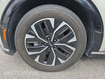 2023 Kia EV6 Wind – miniatura 17