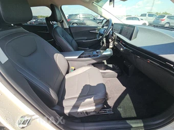 2023 Kia EV6 Wind – miniatura 8