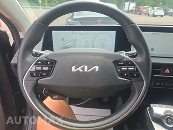 2023 Kia EV6 Wind – miniatura 10