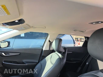 2023 Kia EV6 Wind - miniatura 18