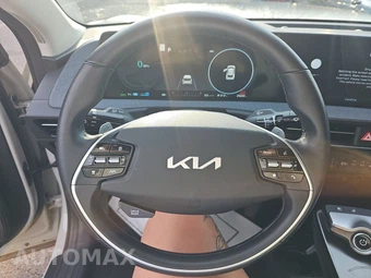 2023 Kia EV6 Wind – miniatura 10