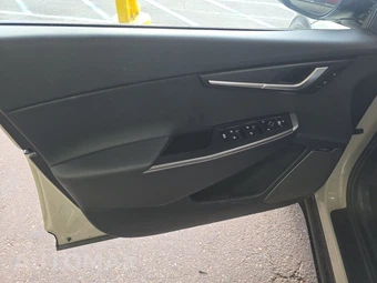 2023 Kia EV6 Wind - miniatura 9