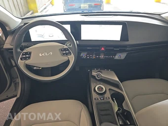 2023 Kia EV6 Wind – miniatura 11
