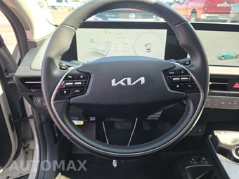 2023 Kia EV6 Wind - miniatura 10