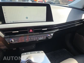 2023 Kia EV6 Wind - miniatura 11